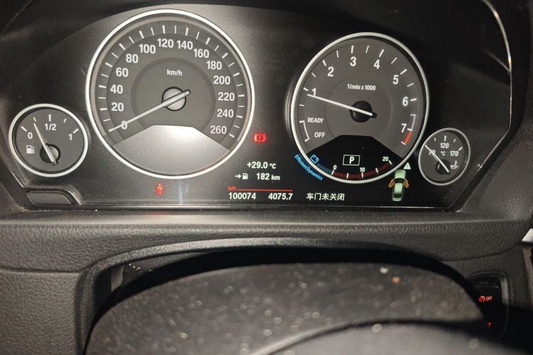 BMW 3 Series 2018 #8 BMW 3 Series 2018 car image #8