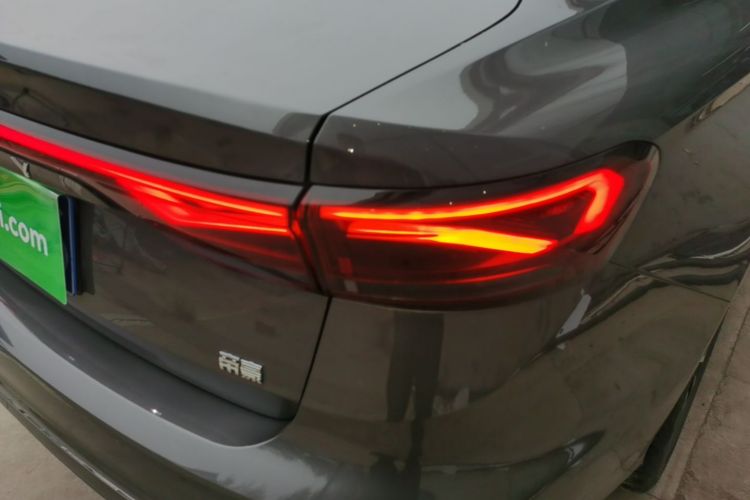 GEELY Emgrand 2024 imagen de coche #8