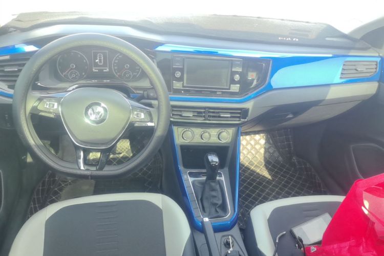 Volkswagen Polo 2020 car image #11