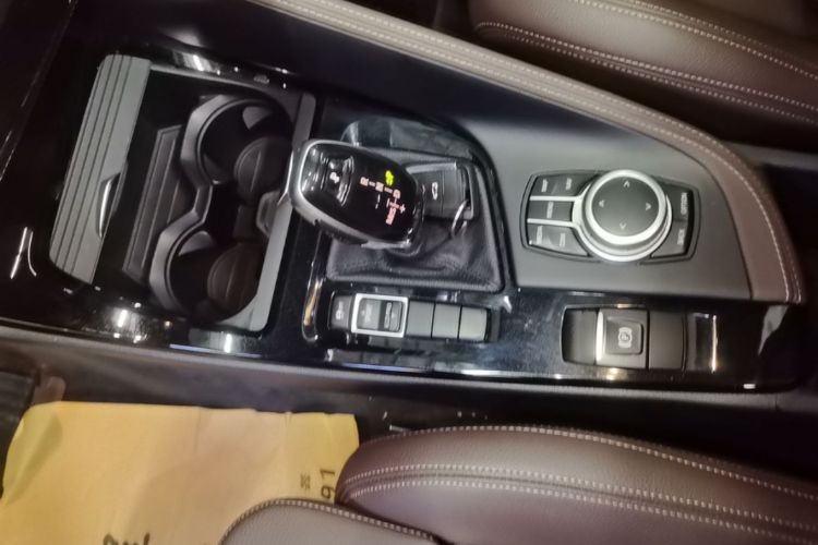 BMW X1 2020 car image #15