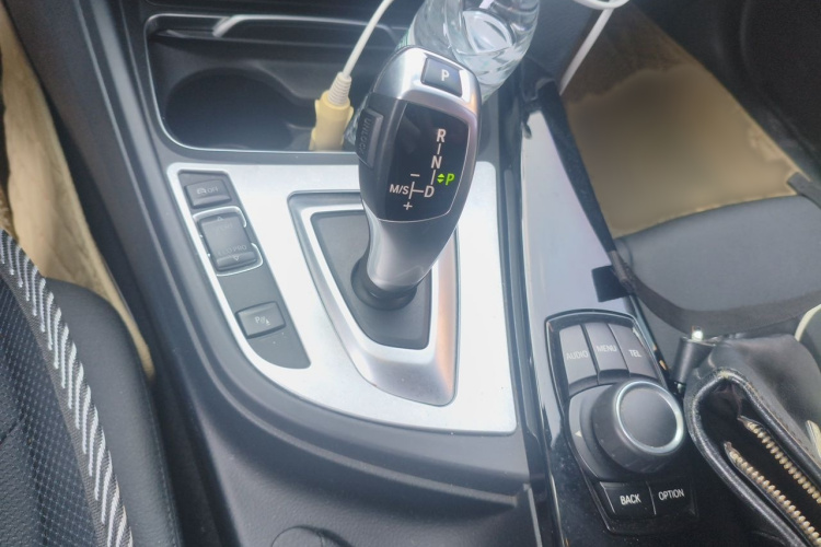 BMW 3 Series 2017 #18 BMW 3 Series 2017 car image #18