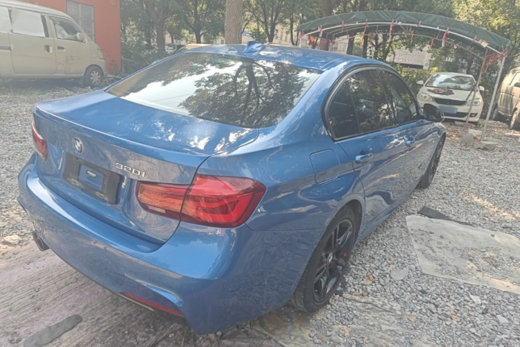BMW 3 Series 2019 car image #7
