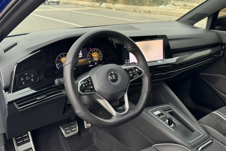 Volkswagen Golf 2021 car image #12