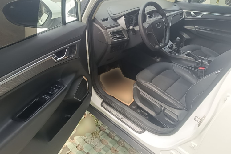 GEELY Emgrand GS 2016 car image #12