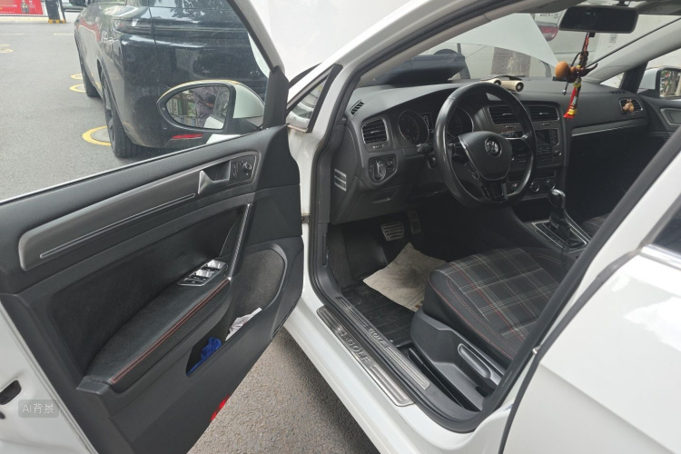 Volkswagen Golf 2015 car image #18