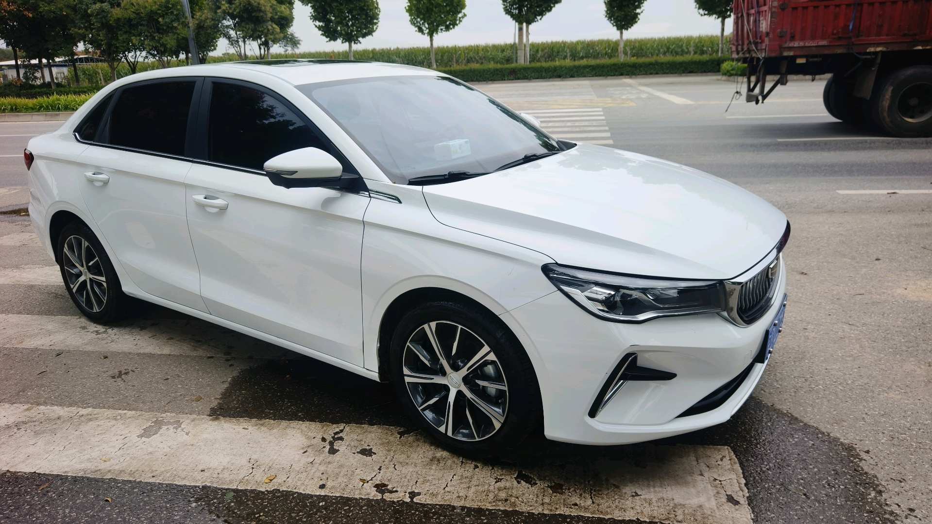 GEELY Emgrand 2023 car image #6