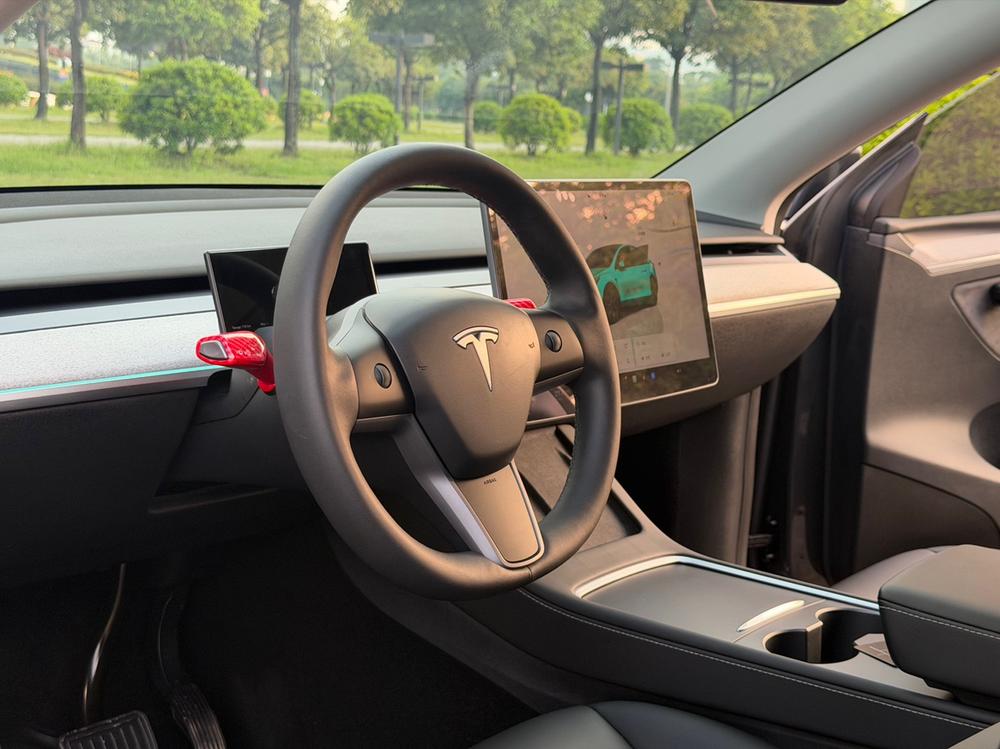 Tesla Model Y 2024 #15 Tesla Model Y 2024 car image #15