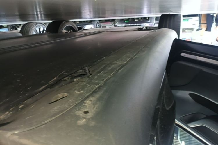 Tesla Model Y 2021 car image #27