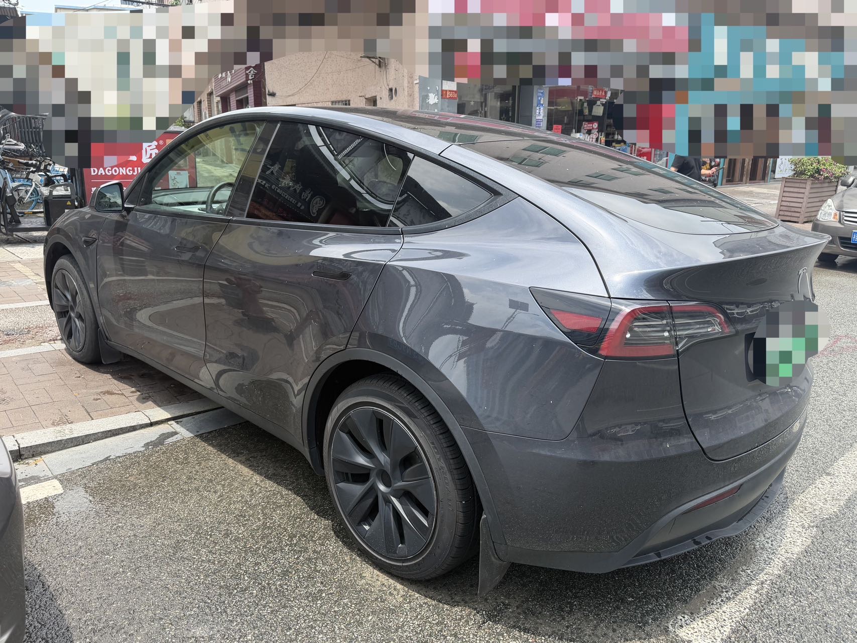 Tesla Model Y 2024 #7 Tesla Model Y 2024 car image #7