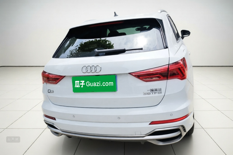 Audi Q3 2024 car image #6