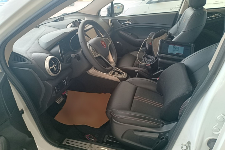 BYD Yuan 2017 #15 BYD Yuan 2017 car image #15