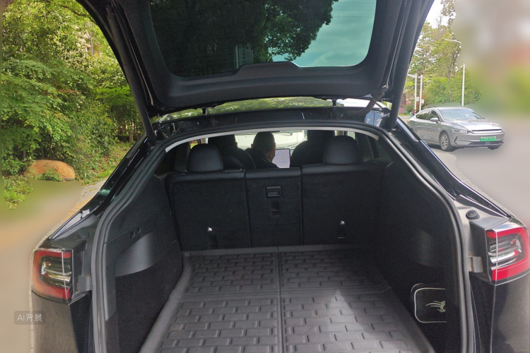 Tesla Model Y 2021 #21 Tesla Model Y 2021 car image #21