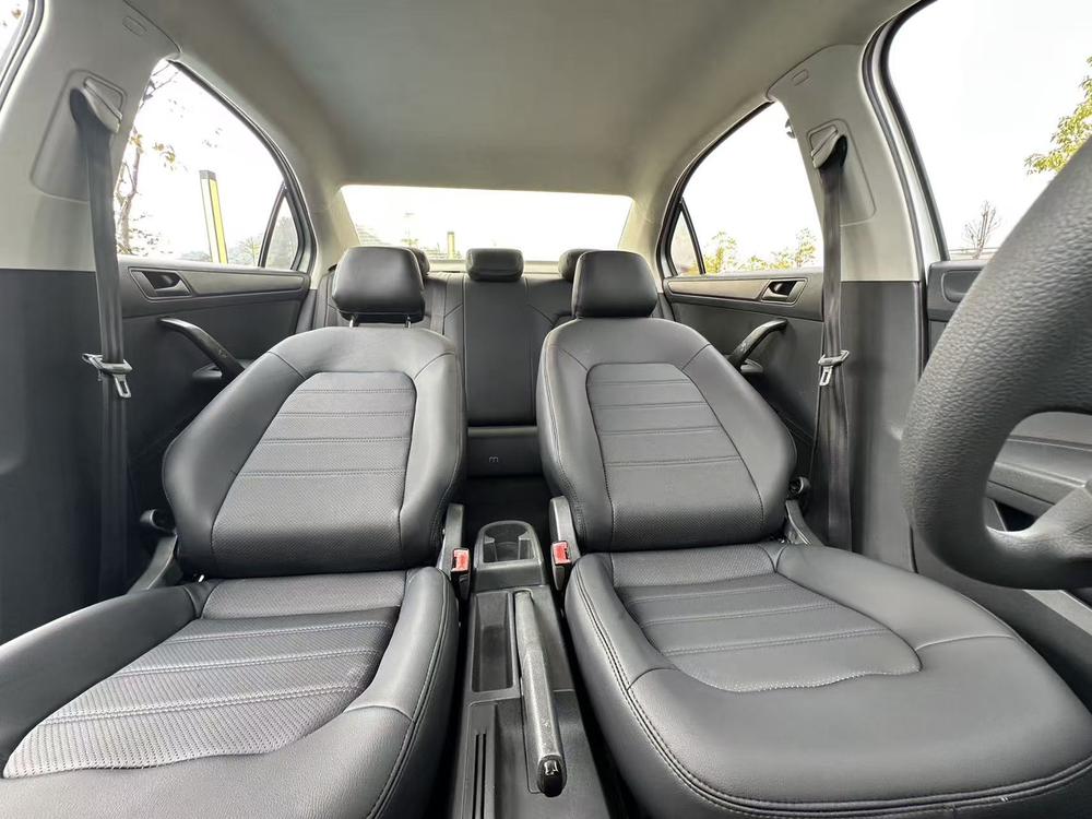 Volkswagen Santana 2013 car image #27