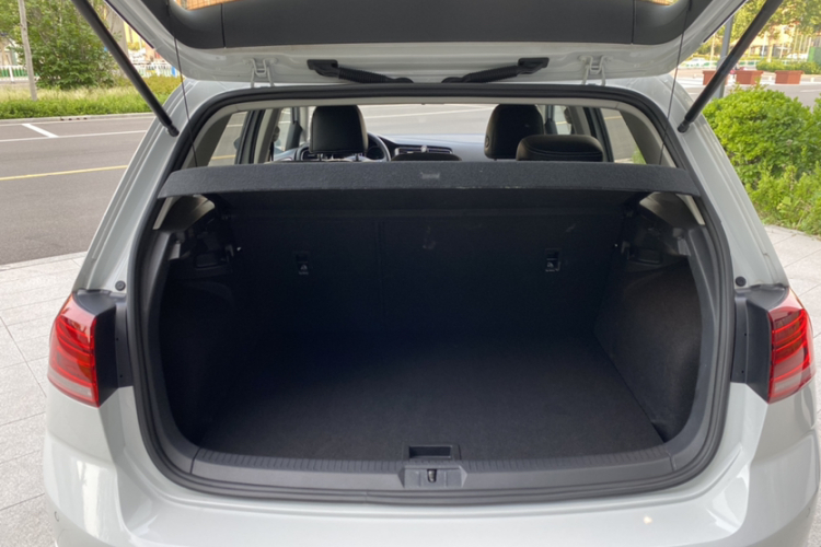 Volkswagen Golf 2019 #20 Volkswagen Golf 2019 car image #20