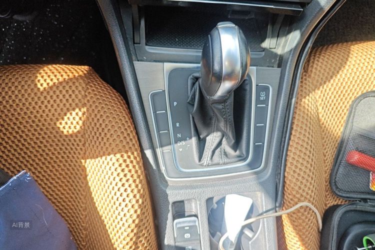Volkswagen Golf 2016 car image #16
