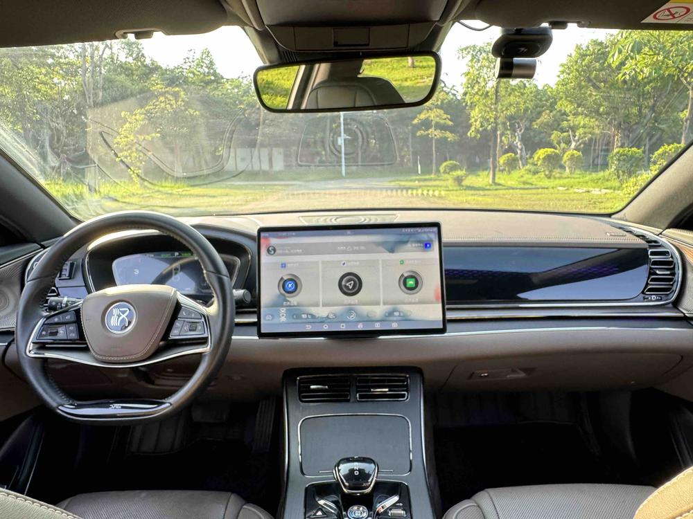 BYD Han 2021 car image #16