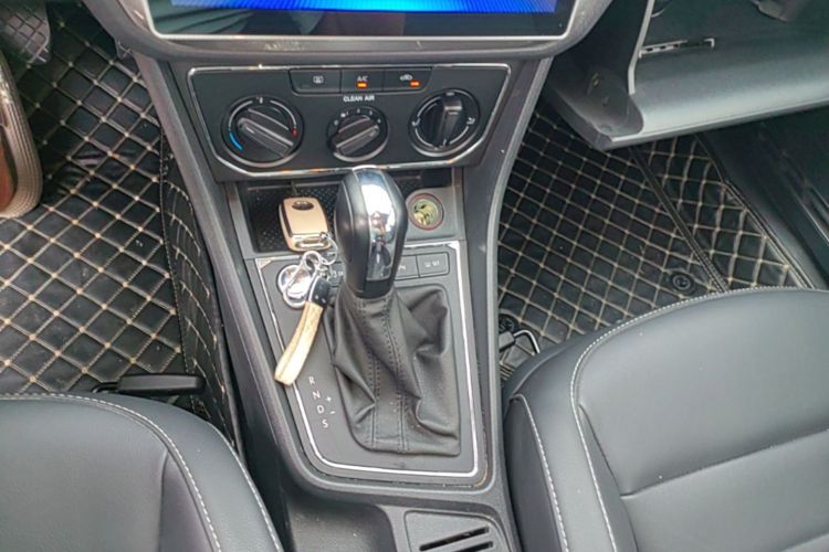 Volkswagen Lavida 2018 #18 Volkswagen Lavida 2018 car image #18