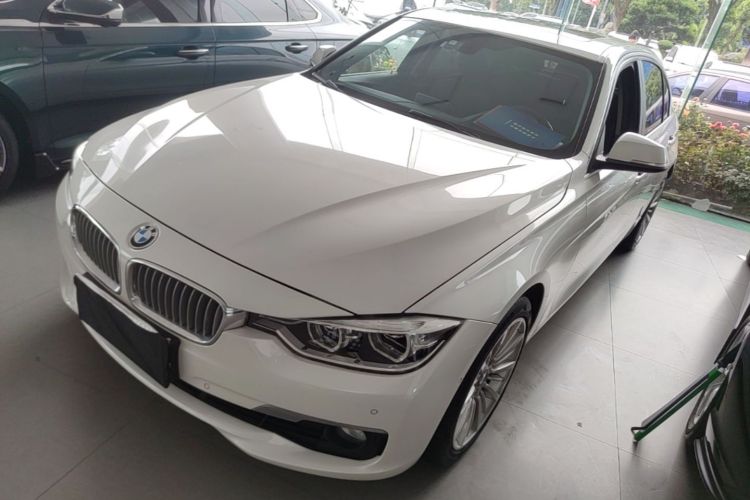 BMW 3 Series 2018 #2 BMW 3 Series 2018 car image #2