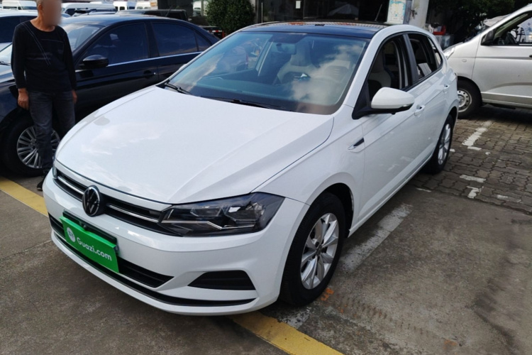 Volkswagen Polo 2023 car image #2