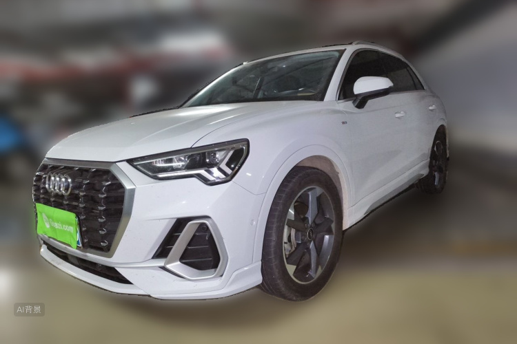 Audi Q3 2023 car image #2