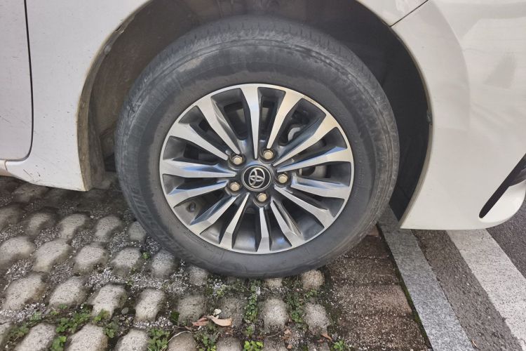 Toyota Corolla 2018 #9 Toyota Corolla 2018 car image #9