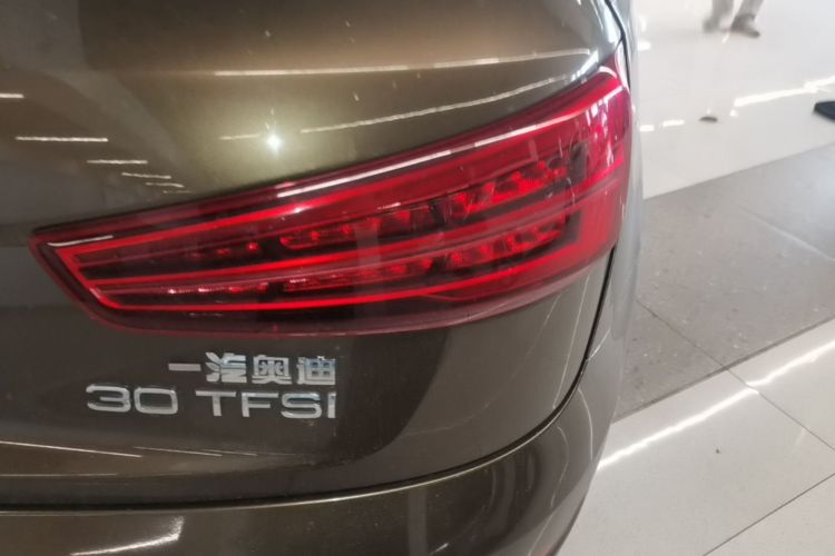 Audi Q3 2017 #8 Audi Q3 2017 car image #8