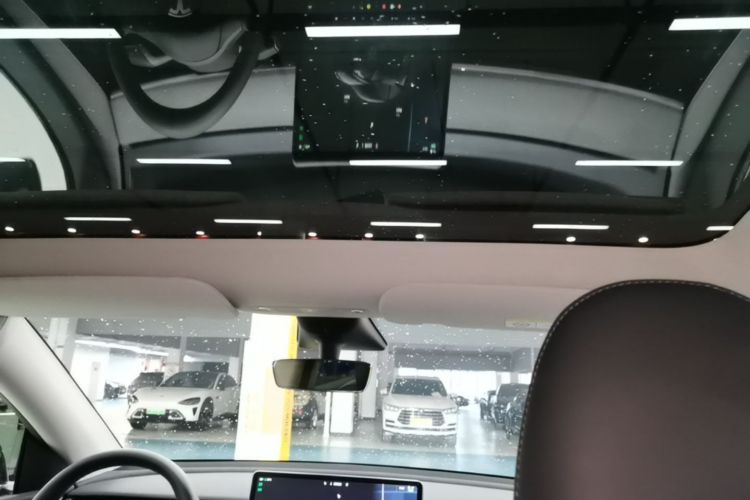 Tesla Model Y 2024 #18 Tesla Model Y 2024 car image #18