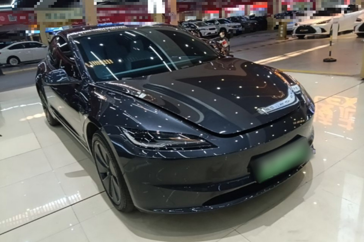 Tesla Model 3 2025 #4 Tesla Model 3 2025 car image #4