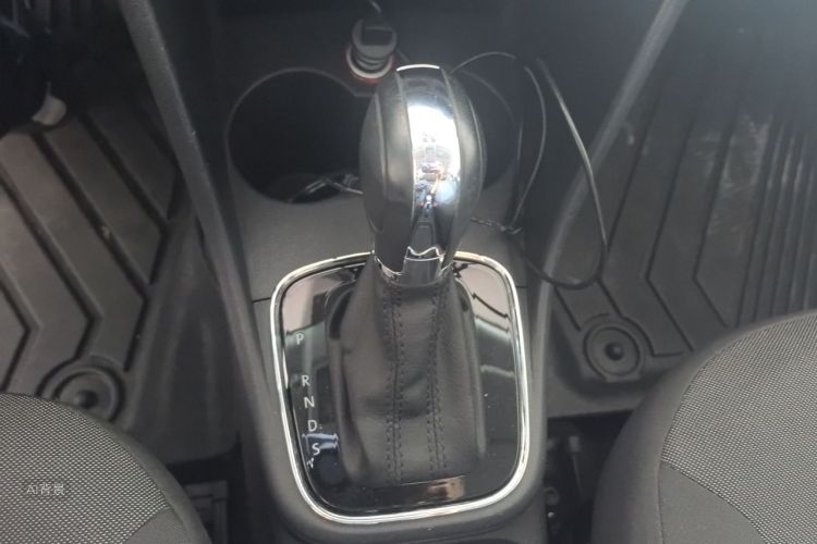 Volkswagen Polo 2016 car image #16