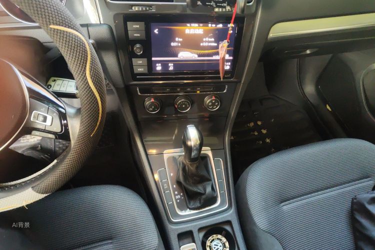 Volkswagen Golf 2019 imagem de carro #15