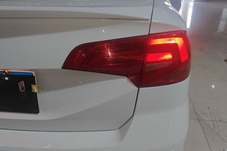 Volkswagen Bora 2018 image de voiture #8