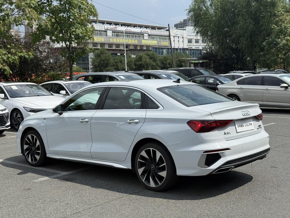 Audi A3 2024 immagine di auto #4