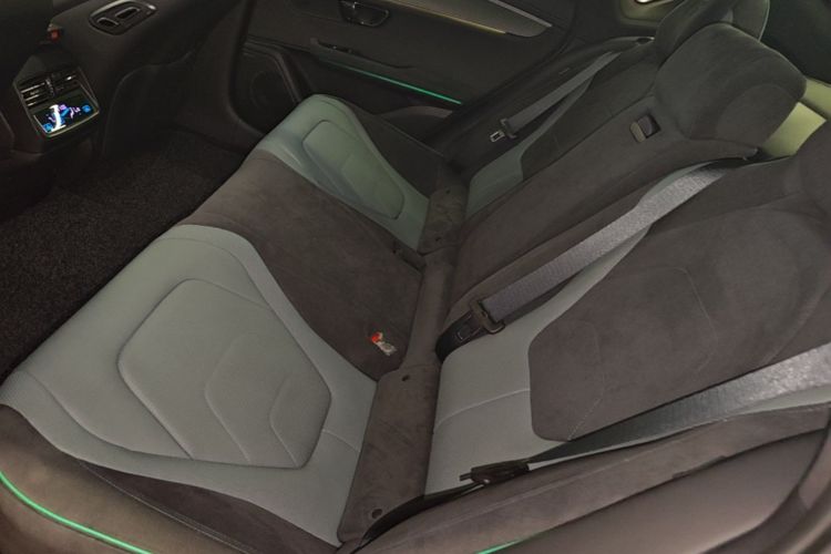 BYD Han 2022 car image #17