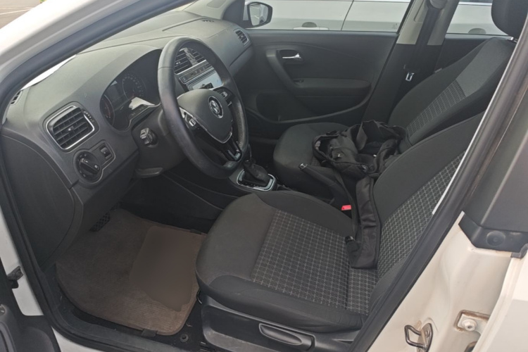 Volkswagen Polo 2018 #15 Volkswagen Polo 2018 car image #15