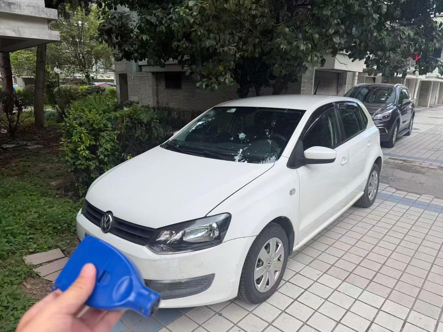 Volkswagen Polo 2013 Volkswagen Polo 2013 car image