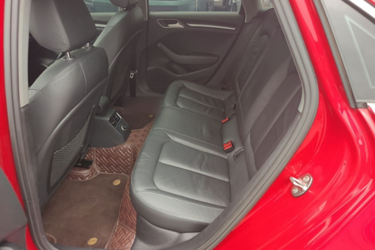 Audi A3 2019 immagine di auto #17