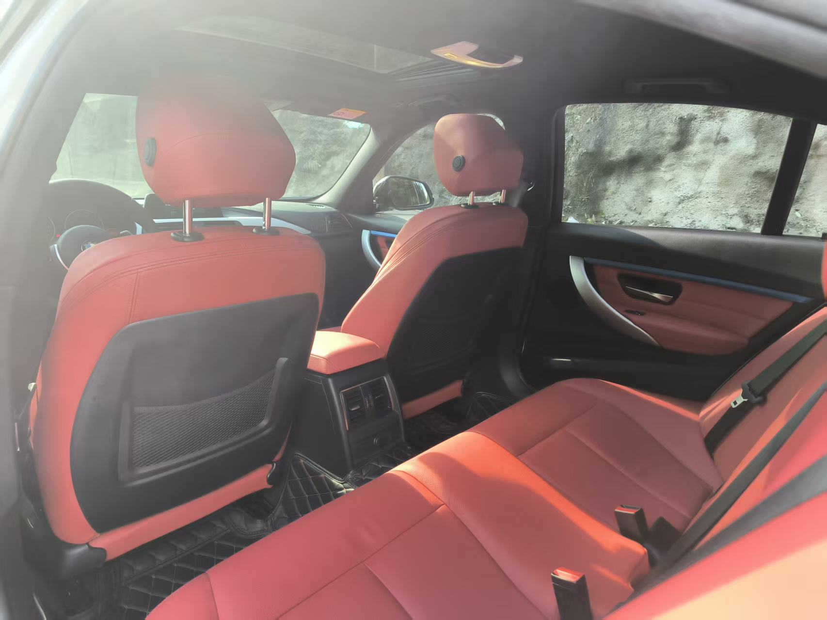 BMW 3 Series 2019 car image #8