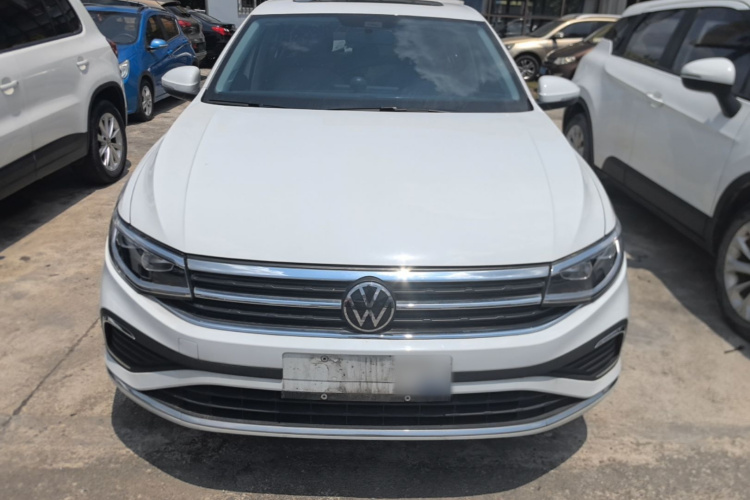 Volkswagen Bora 2025 car image #3