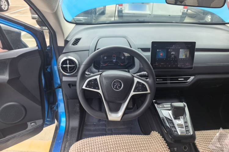 BYD Yuan New Energy 2019 car image #12