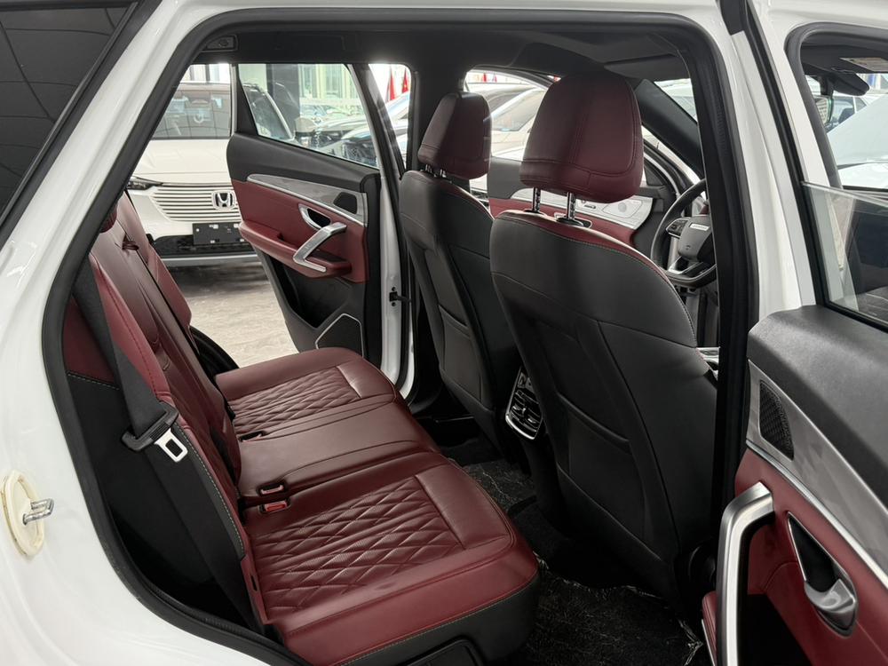Jetour X70 PLUS 2023 car image #16
