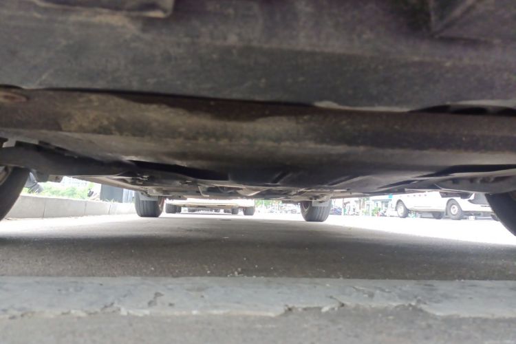 2015 car image #30