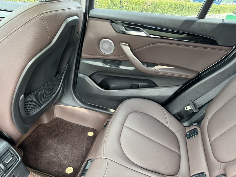 BMW X1 2023 car image #11