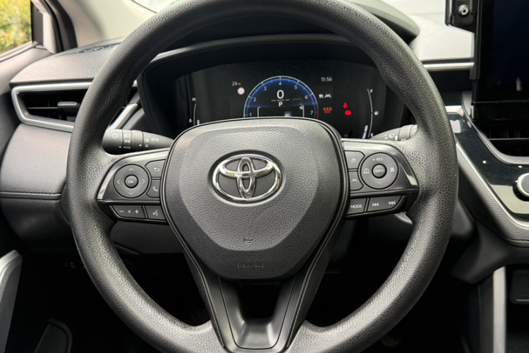 Toyota Corolla Cross 2023 car image #18