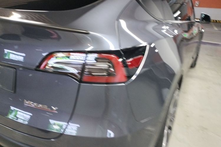 Tesla Model Y 2022 #8 Tesla Model Y 2022 car image #8