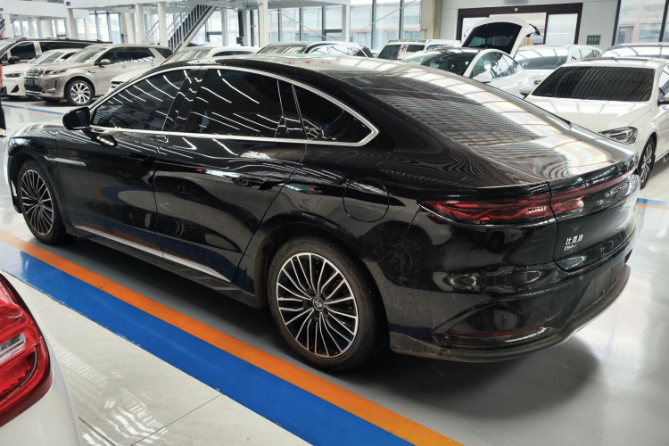 BYD Han 2022 #7 BYD Han 2022 car image #7