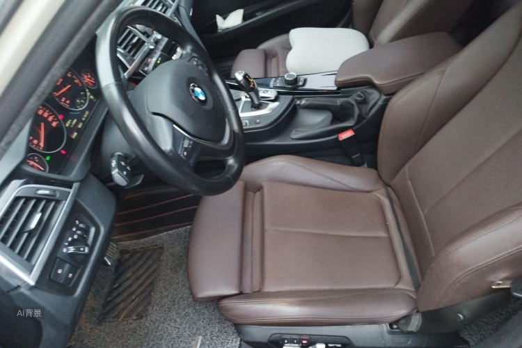 BMW 3 Series 2018 car image #17