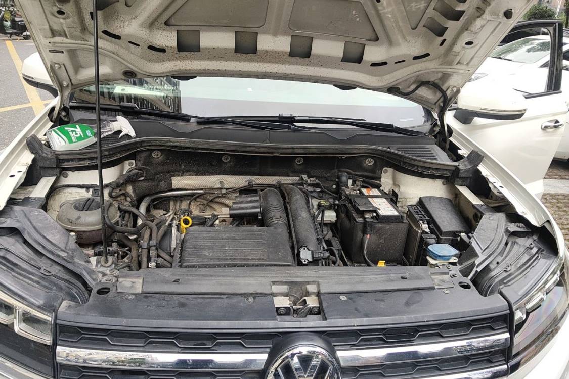 Volkswagen Tharu 2019 immagine di auto #10