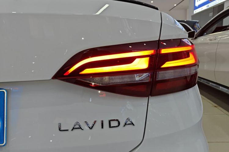 Volkswagen Lavida 2025 car image #8