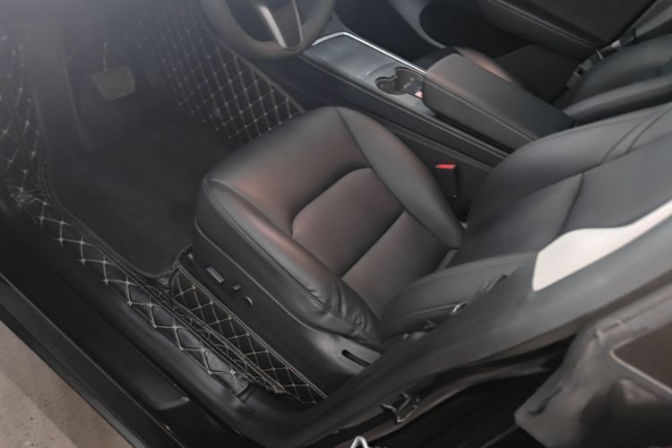 Tesla Model Y 2021 #15 Tesla Model Y 2021 car image #15