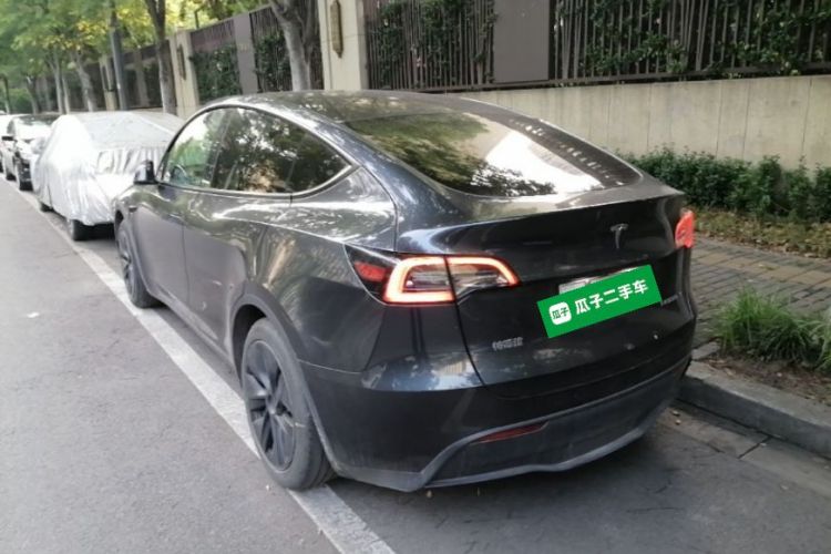 Tesla Model Y 2024 #5 Tesla Model Y 2024 immagine di auto #5